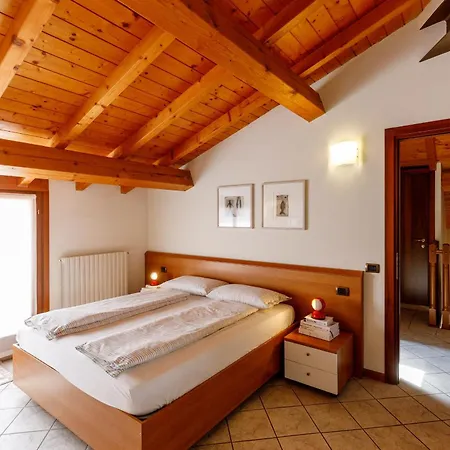 App. Chiaretto In Centre With P. Apartment